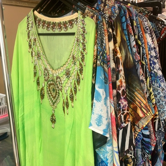 Bundle of 3 Kaftans Colorful Patterned - Picture 2 of 2